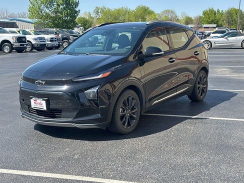 Used 2022 Chevrolet Bolt EUV Premier w/ Launch Edition image 4