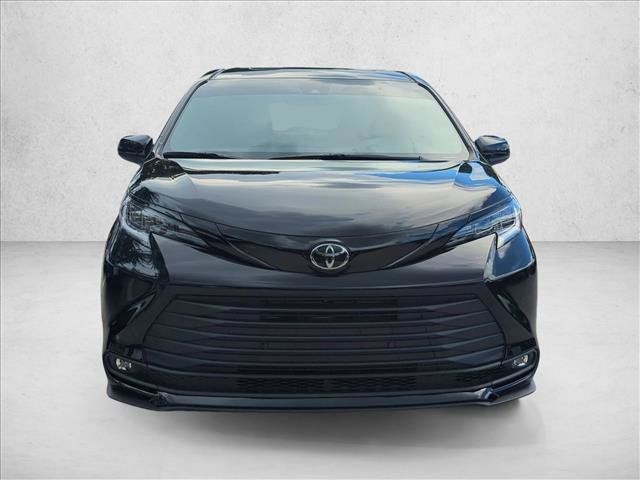 New 2026 Toyota Sienna XLE Woodland Edition AWD/4WD image 2