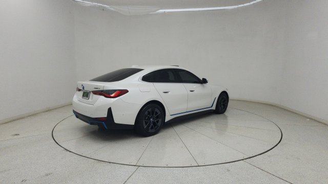 Used 2024 BMW i4 eDrive40 RWD image 11
