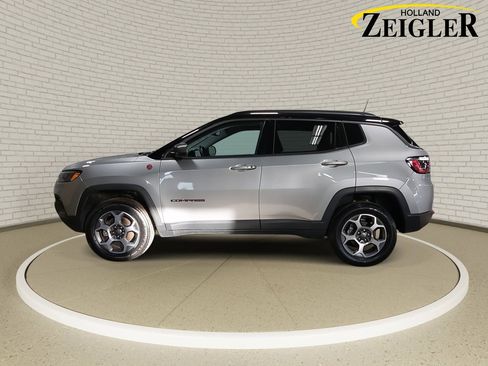 Used 2022 Jeep Compass Trailhawk w/ Trailhawk Convenience Group image 8