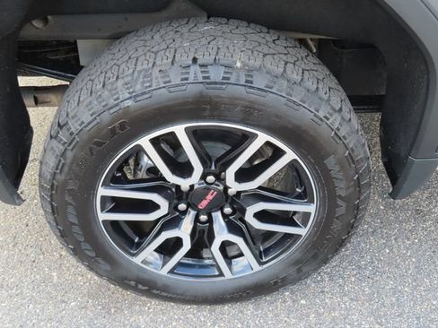 Used 2026 GMC Sierra 1500 AT4 w/ Technology Package AWD/4WD image 15