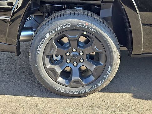New 2026 RAM 1500 Big Horn AWD/4WD image 9