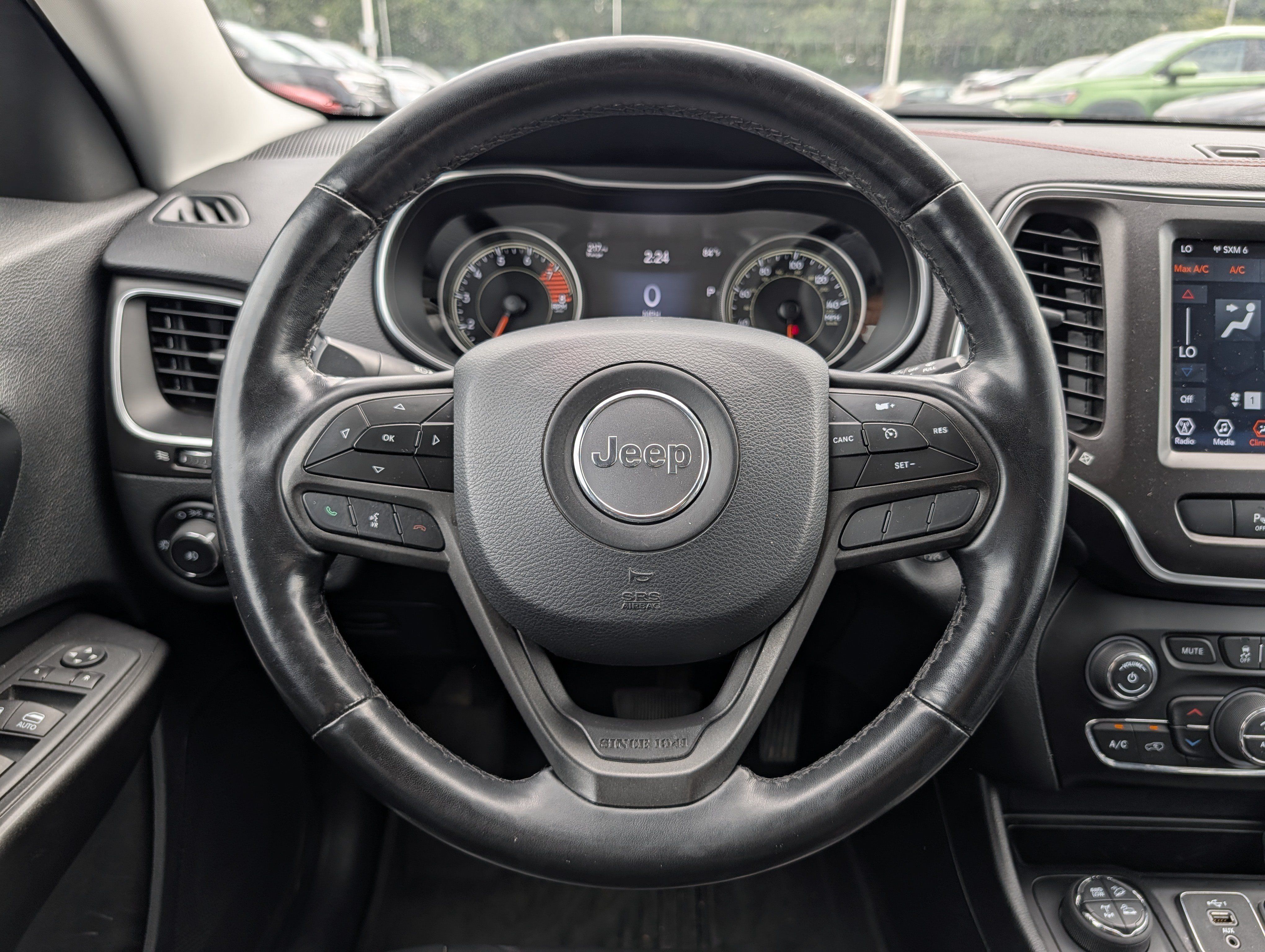 Used 2020 Jeep Cherokee Trailhawk w/ Cold Weather Group AWD/4WD image 25