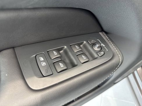 Used 2024 Volvo XC60 B5 Ultimate w/ Protection Package Premier image 36