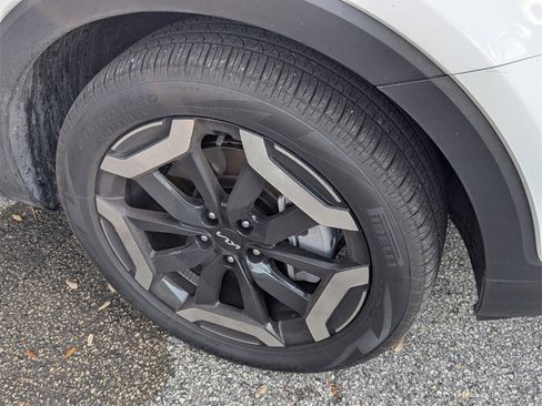 Used 2025 Kia Telluride EX image 4