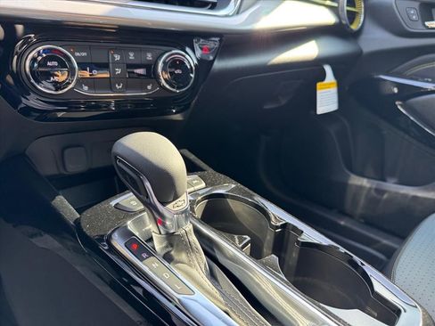 New 2026 Chevrolet Trax LT w/ Driver Confidence Package FWD image 16