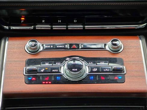 Used 2021 Lincoln Aviator Reserve w/ Equipment Group 208A image 34