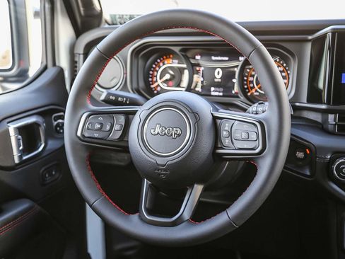 Used 2024 Jeep Wrangler Unlimited Rubicon image 16