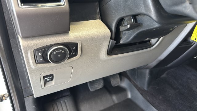 Used 2017 Ford F150 XLT RWD image 10