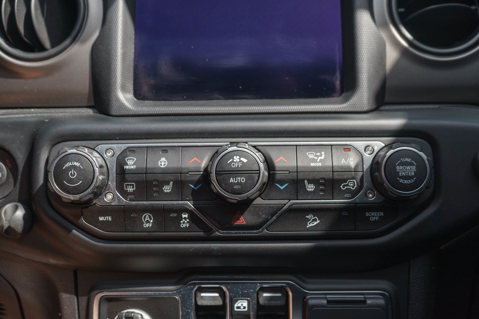 Used 2021 Jeep Wrangler Unlimited Sport AWD/4WD image 17