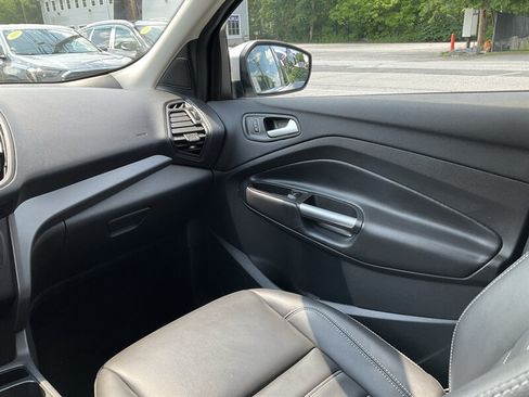 Used 2019 Ford Escape SEL AWD/4WD image 16