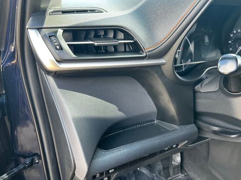 Used 2022 Toyota Sienna XSE image 37