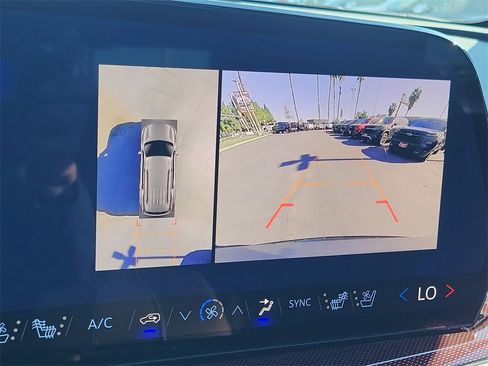 New 2026 Chevrolet Traverse RS image 9