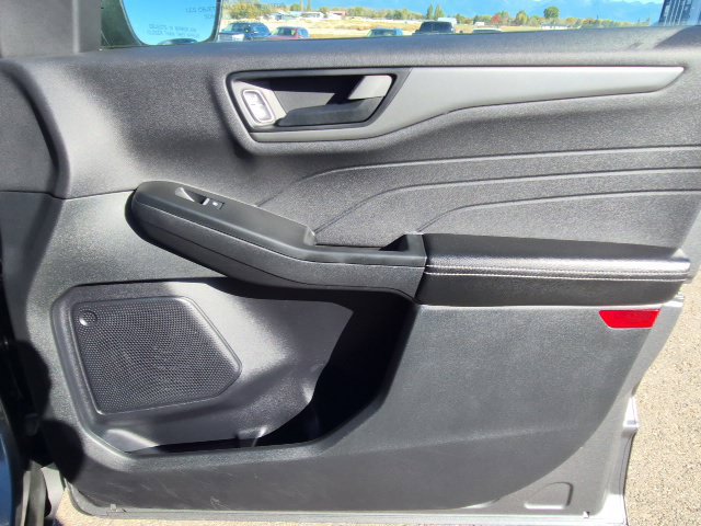 Used 2025 Ford Escape Active AWD/4WD image 16