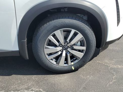 New 2026 Nissan Pathfinder SL AWD/4WD image 9