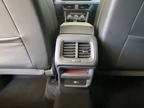 Certified 2023 Volkswagen Taos SE w/ Panoramic Sunroof Package FWD image 37