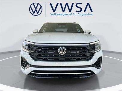 New 2025 Volkswagen Atlas Cross Sport SEL Premium R-Line