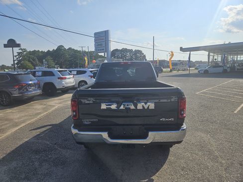 Used 2026 RAM 2500 Big Horn AWD/4WD image 4