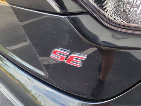 Certified 2022 Toyota Corolla SE FWD image 7