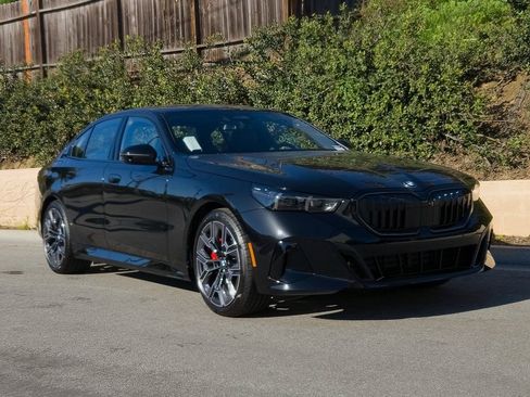 New 2026 BMW 530i image 2