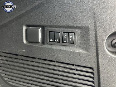 Used 2022 GMC Yukon Denali image 28