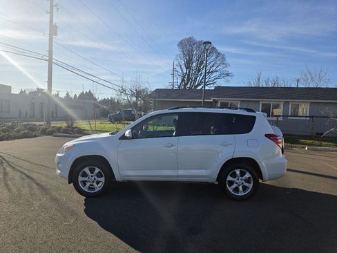 Used 2011 Toyota RAV4 Limited w/ Limited Extra Value Pkg image 8