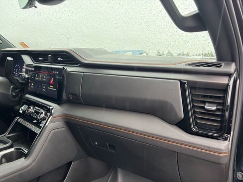 Used 2024 GMC Sierra 2500 AT4 w/ AT4 Premium Plus Package image 28