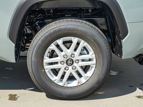 New 2026 Toyota Tundra SR5 image 12