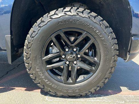 Used 2019 Chevrolet Silverado 1500 LT Trail Boss AWD/4WD image 31