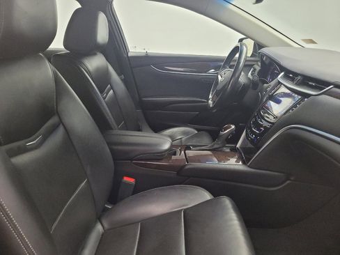 Used 2017 Cadillac XTS Luxury w/ Driver Awareness Package image 21