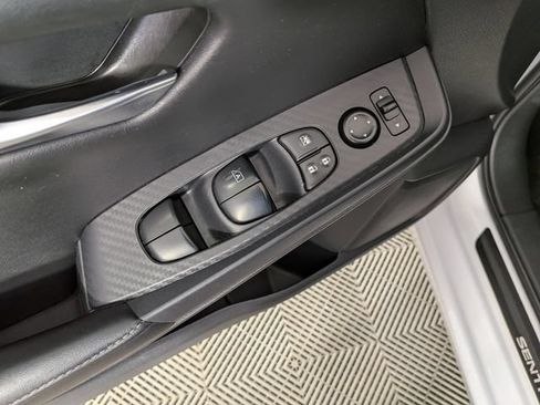 Used 2024 Nissan Sentra SV FWD image 13