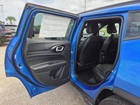 New 2026 Jeep Compass Latitude image 14