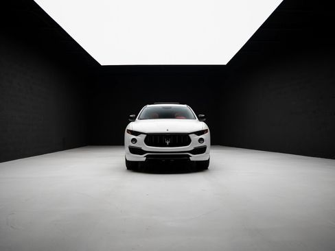 Used 2022 Maserati Levante GT AWD/4WD image 89