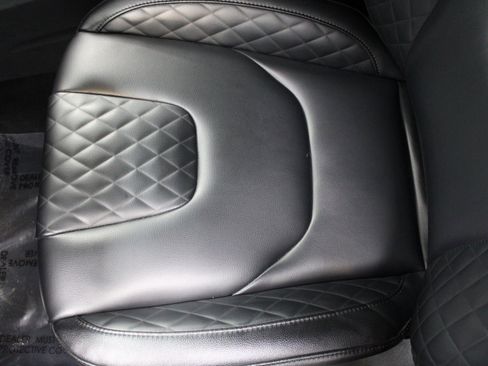 Used 2024 Ford Edge Titanium image 17