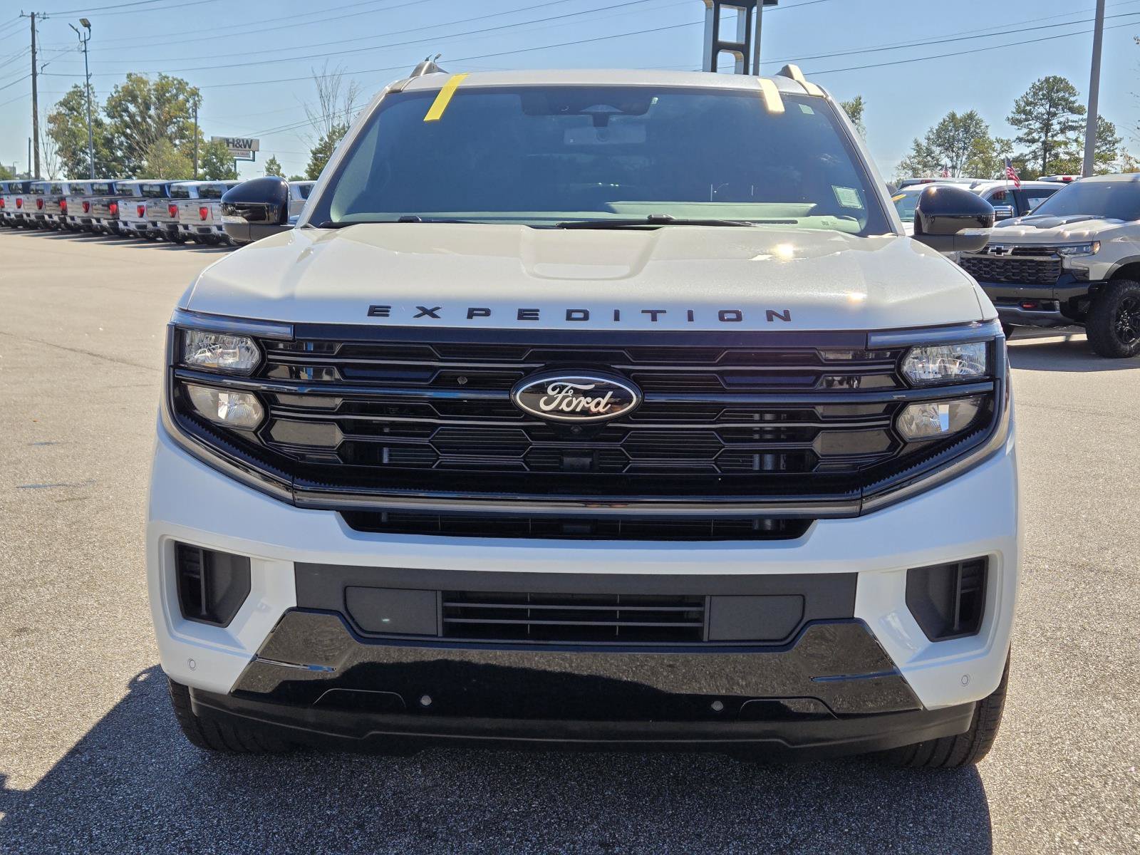 Used 2025 Ford Expedition Max Platinum w/ Stealth Appearance Package AWD/4WD image 2