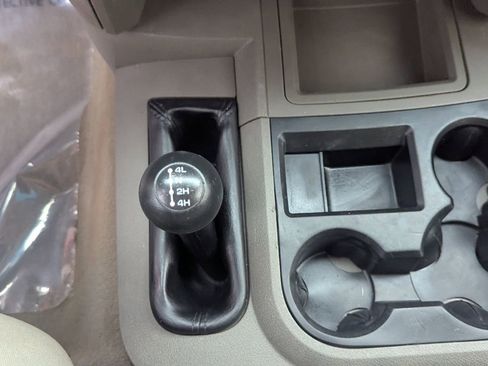 Used 2006 Dodge Ram 2500 Truck SLT w/ Quad Cab Big Horn Value Group image 13