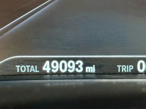 Used 2018 BMW 740i xDrive image 19