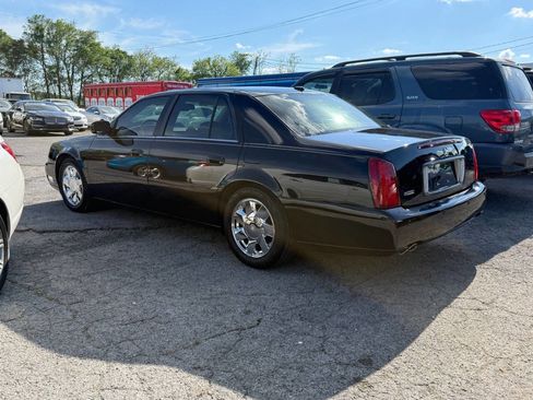 Used 2005 Cadillac De Ville DTS w/ Equipment Group FWD image 2