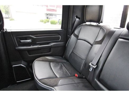 Used 2025 RAM 2500 Laramie w/ Night Edition AWD/4WD image 9