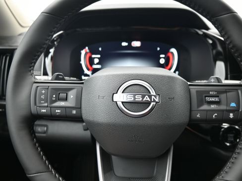 New 2026 Nissan Pathfinder Platinum AWD/4WD image 14