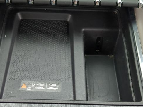 Used 2024 GMC Acadia Elevation FWD image 12