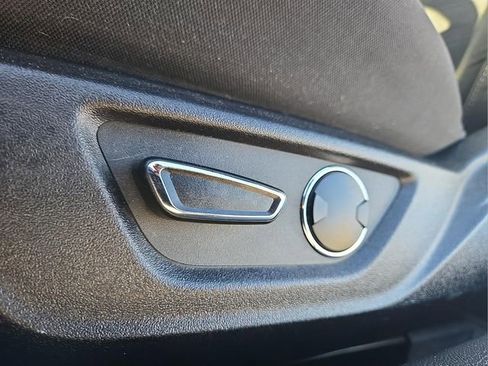 Used 2017 Ford Mustang Coupe image 22