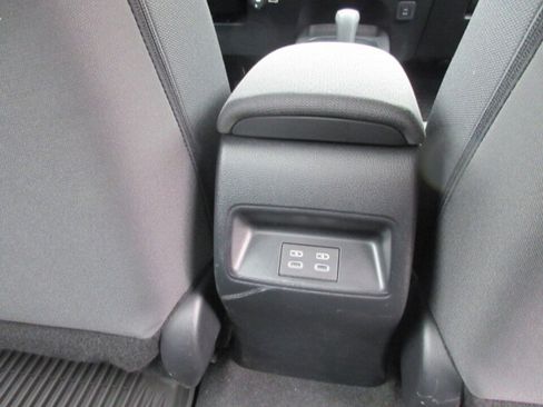 Used 2024 Toyota Corolla LE image 22