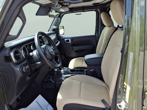 Used 2022 Jeep Wrangler Unlimited Sport AWD/4WD image 13