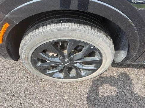 Used 2023 Kia Sorento SX AWD/4WD image 4