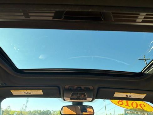 Used 2018 BMW 330i xDrive Sedan image 13