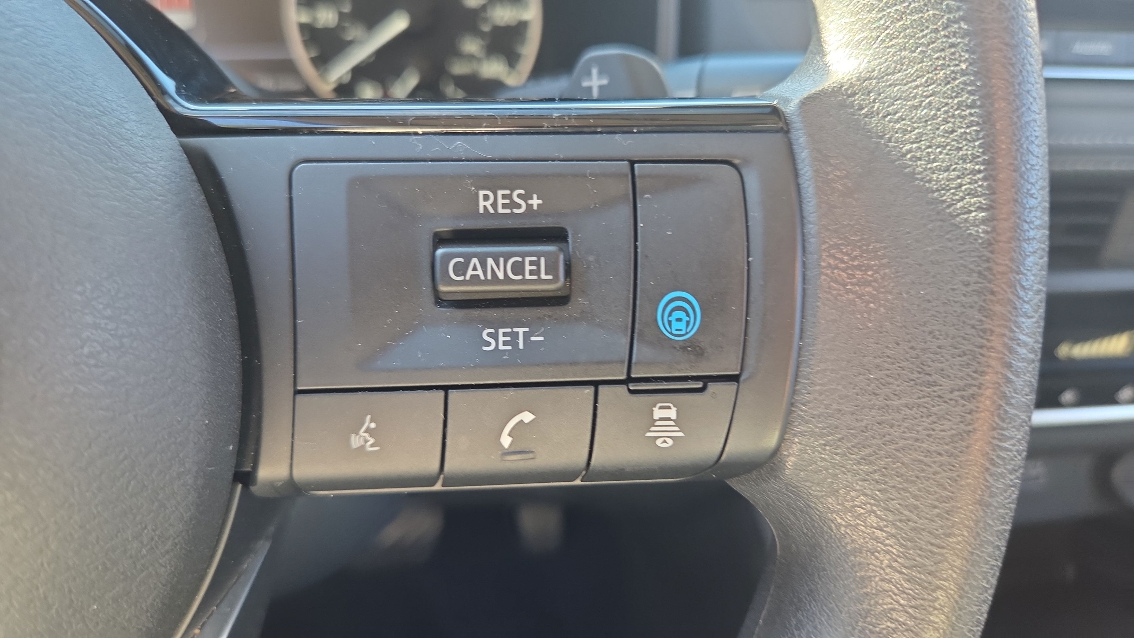 Used 2023 Nissan Rogue SV FWD image 26