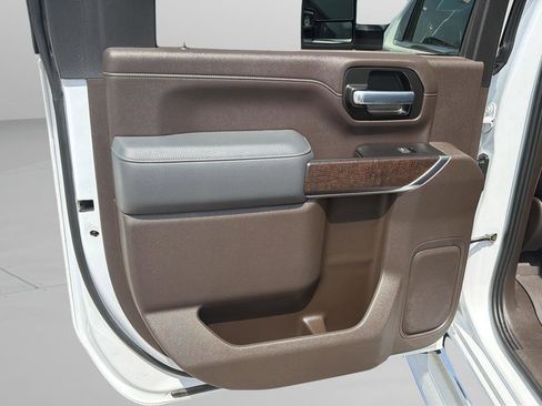 Used 2022 GMC Sierra 2500 Denali AWD/4WD image 15
