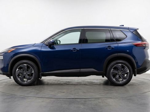 Used 2025 Nissan Rogue SV FWD image 5