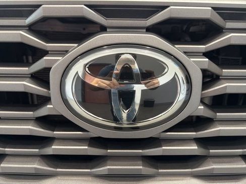 Used 2023 Toyota Tacoma TRD Sport w/ Technology Package AWD/4WD image 13